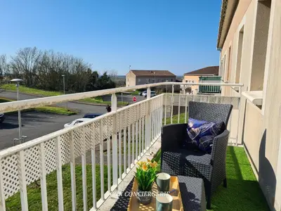 Balcon ou terrasse dans l'établissement La Balière T3 rénové terrasse 20min du Puy duFou