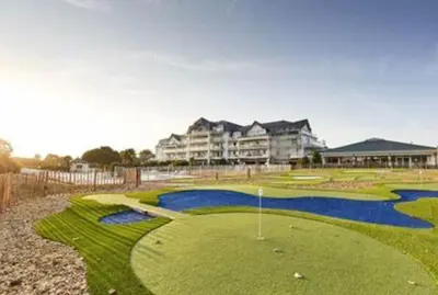 Golf sur le terrain de l'appartement ou à proximité
