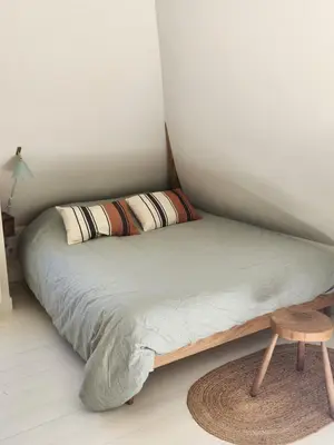 Un ou plusieurs lits dans un hébergement de l'établissement Studio Wabi Sabi Graslin