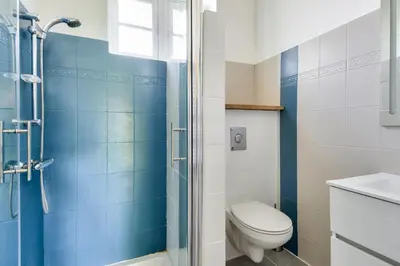 Salle de bains dans l'établissement Maison avec jardin pour 4 - 800m de la plage