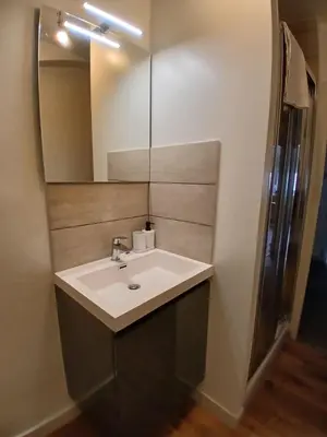 Salle de bains dans l'établissement Appartement Doutre - 3e étage