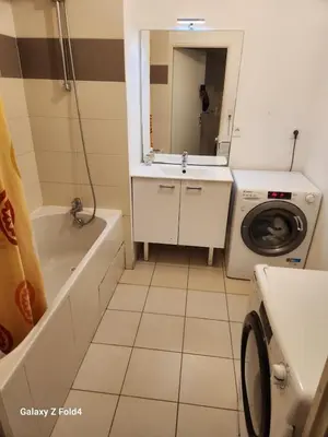Salle de bains dans l'établissement Chic et simple avec parking à 5 min de la gare