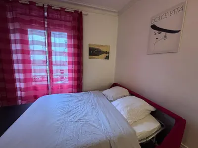 Un ou plusieurs lits dans un hébergement de l'établissement Spacieux Appartement Privé T2 rénové
