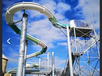 Parc aquatique au sein de le camping ou à proximité