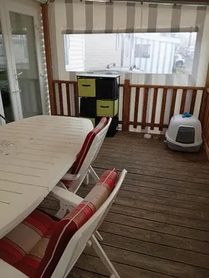 Coin salon dans l'établissement Mobile home 6 personnes 1semaine minimum juillet août