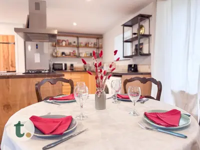 Cuisine ou kitchenette dans l'établissement Tranquiloue - Maison paisible à 7min du PuyduFou