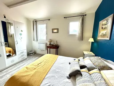 Un ou plusieurs lits dans un hébergement de l'établissement Appartement rénové 2 pièces proche plage - La Guérinière - FR-1-224B-241