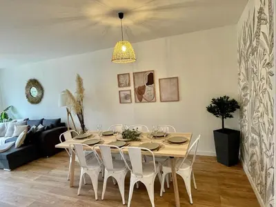 Coin salon dans l'établissement Spacious house for up to 10 people in Vertou