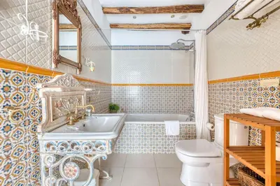 Salle de bains dans l'établissement Le Gîte du Château de la Vérie
