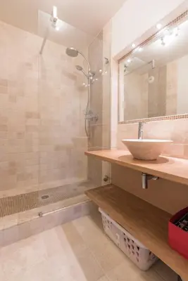 Salle de bains dans l'établissement Appartement à 200 m from ThalassoSpa