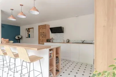 Cuisine ou kitchenette dans l'établissement Villa Saint-Marc-sur-Mer