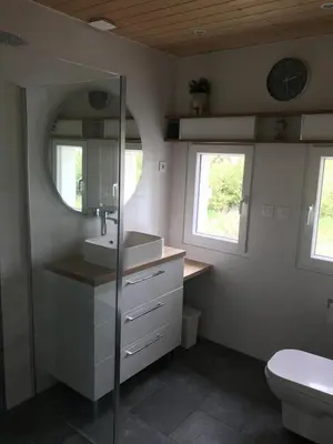 Salle de bains dans l'établissement Balcon sur l'èvre