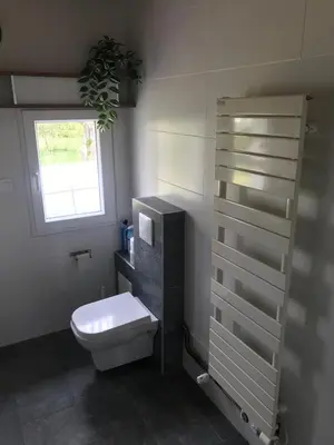 Salle de bains dans l'établissement Balcon sur l'èvre