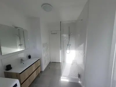 Salle de bains dans l'établissement Appartement bord de mer, T4