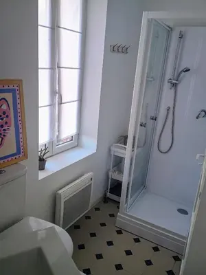 Salle de bains dans l'établissement Studio centre bourg