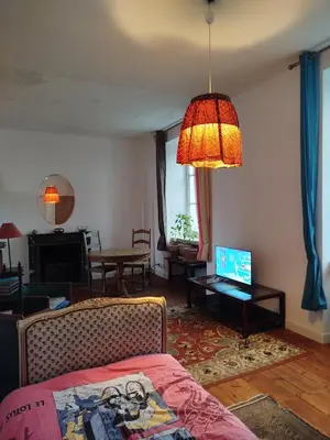 Télévision ou salle de divertissement dans l'établissement Villa Pronzat