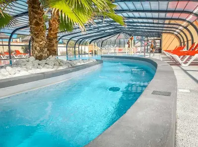 Piscine de l'établissement ZEcamping parc aquatique pet friendly club enfant ou située à proximité