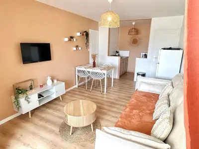 Cuisine ou kitchenette dans l'établissement Le Cocon, 100m de la plage, place de parking privé