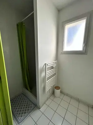 Salle de bains dans l'établissement Résidence Pie-11-pornichet - Location de Vacances - PORNICHET - Maison-057-60629 MAE-7441