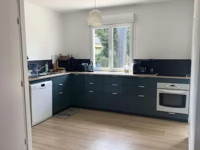 Cuisine ou kitchenette dans l'établissement Résidence Arm-54-pornichet - PORNICHET - SAINTE MARGUERITE - MOULIN D'ARGENT MAE-3571