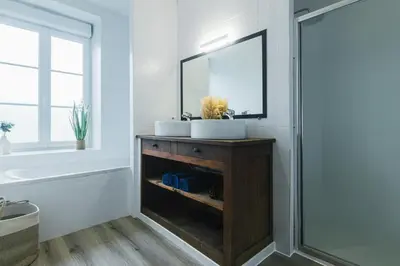 Salle de bains dans l'établissement L'Alcôve, Maison 3ch avec jardin et parking