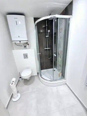 Salle de bains dans l'établissement Coeur de Bourg La Garnache Studio