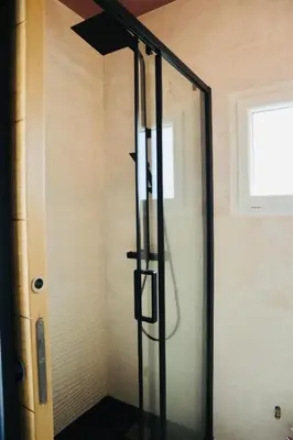 Plan de l'établissement Suite Jacuzzi privatif Li Li et Rose