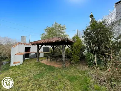 Jardin de l'établissement Gîte rustique dans le Marais breton vendéen, proche plages - FR-1-426-575