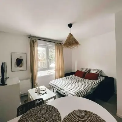 Studio cosy Ile de Nantes proche tram ligne 2 et 3
