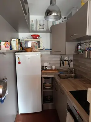Cuisine ou kitchenette dans l'établissement maison laréral mer fromentine