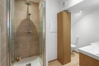 Salle de bains dans l'établissement Centre-ville - Fibre - Netflix - Studio la Loire