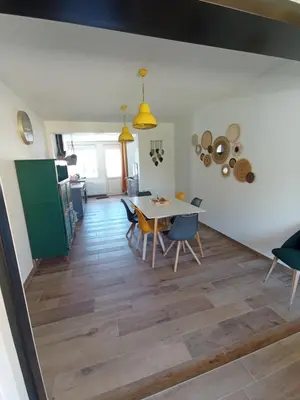 Cuisine ou kitchenette dans l'établissement La maisonnette de Gaby