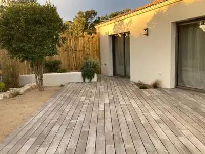 Plan de l'établissement Villa avec Spa niché dans la forêt à deux pas des plages