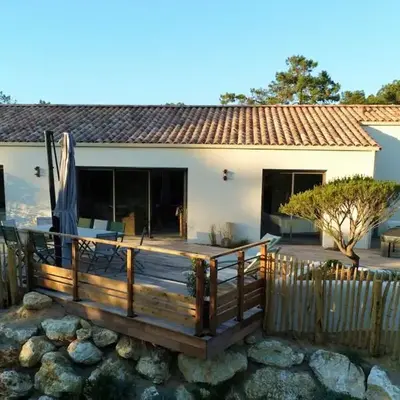 Villa avec Spa niché dans la forêt à deux pas des plages