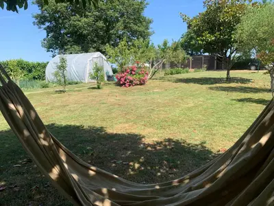 Jardin de l'établissement Appartement à la Bourrelière 2-4 pers, Meublé de tourisme 3 étoiles