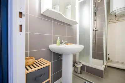 Salle de bains dans l'établissement le petit indus