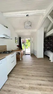 Cuisine ou kitchenette dans l'établissement Chez Juliette countryside and sea near Pornic