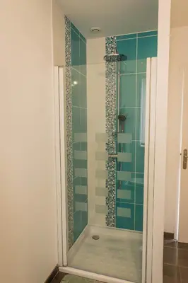 Salle de bains dans l'établissement Comme une evidence