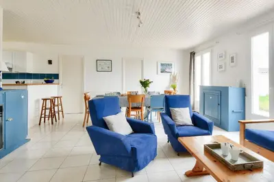 Cuisine ou kitchenette dans l'établissement Maison pour 10 avec jardin à Noirmoutier