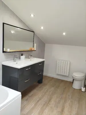 Salle de bains dans l'établissement Gîte du Doué