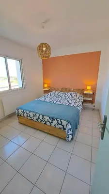 Un ou plusieurs lits dans un hébergement de l'établissement AIGUE MARINE - Appartement Vue Mer 1 chambre