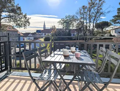 Balcon ou terrasse dans l'établissement Appartement lumineux avec balcon & aperçu mer