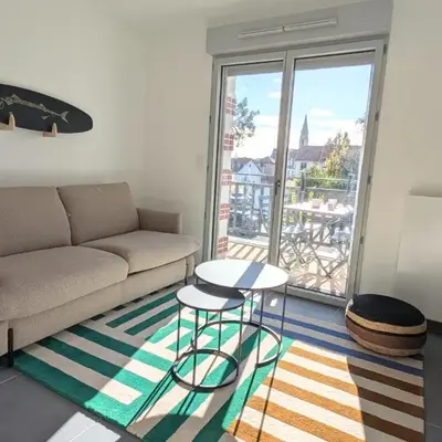 Appartement lumineux avec balcon & aperçu mer
