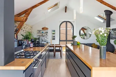 Cuisine ou kitchenette dans l'établissement Loft sur l'Erdre à 2 pas du Centre ville