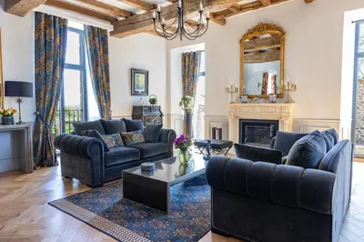 Coin salon dans l'établissement Le Domaine de la Haye Chambres d'Hôtes