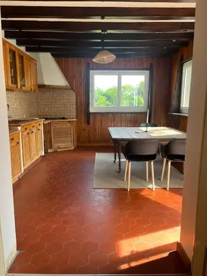 Cuisine ou kitchenette dans l'établissement Les Combres