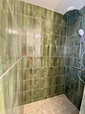 Salle de bains dans l'établissement La Colinette Chambretaud - 5min du PuyDuFou