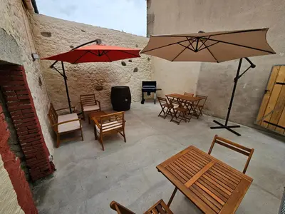 Terrasse ou espace extérieur de l'établissement Appartement Bohème 4 personnes à 12 min du Puy du Parc