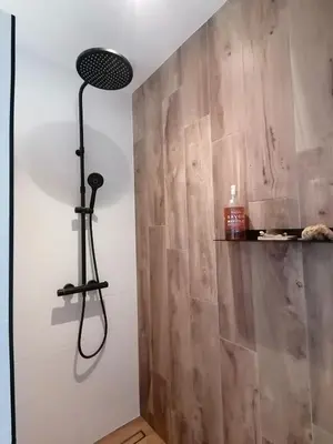 Salle de bains dans l'établissement Bienvenue chez nous