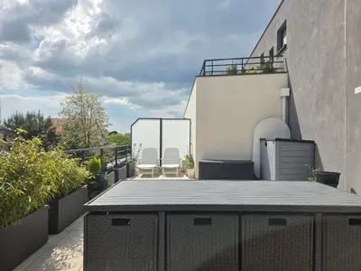 Balcon ou terrasse dans l'établissement Appartement moderne avec terrasse proche mer et centre, Wi-Fi inclus à Saint-Brevin - FR-1-364-182